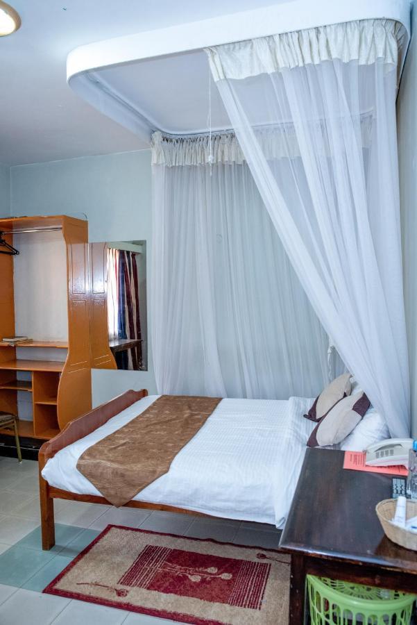 Jupiter Guest House - Parklands Nairobi Esterno foto