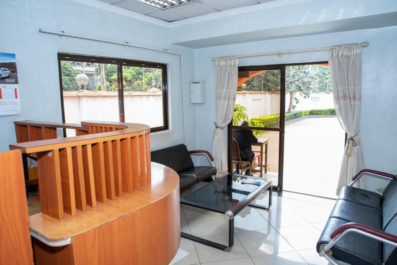 Jupiter Guest House - Parklands Nairobi Esterno foto