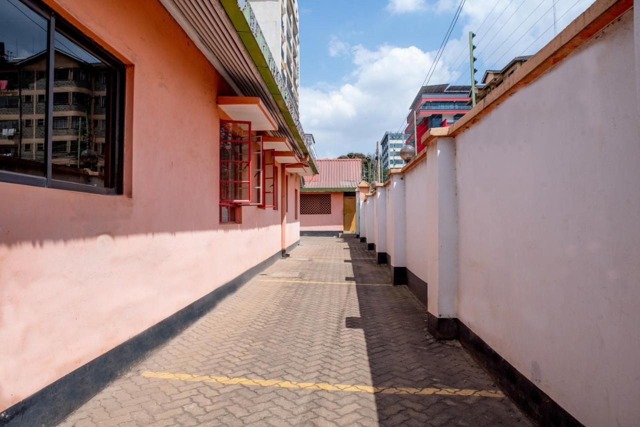 Jupiter Guest House - Parklands Nairobi Esterno foto