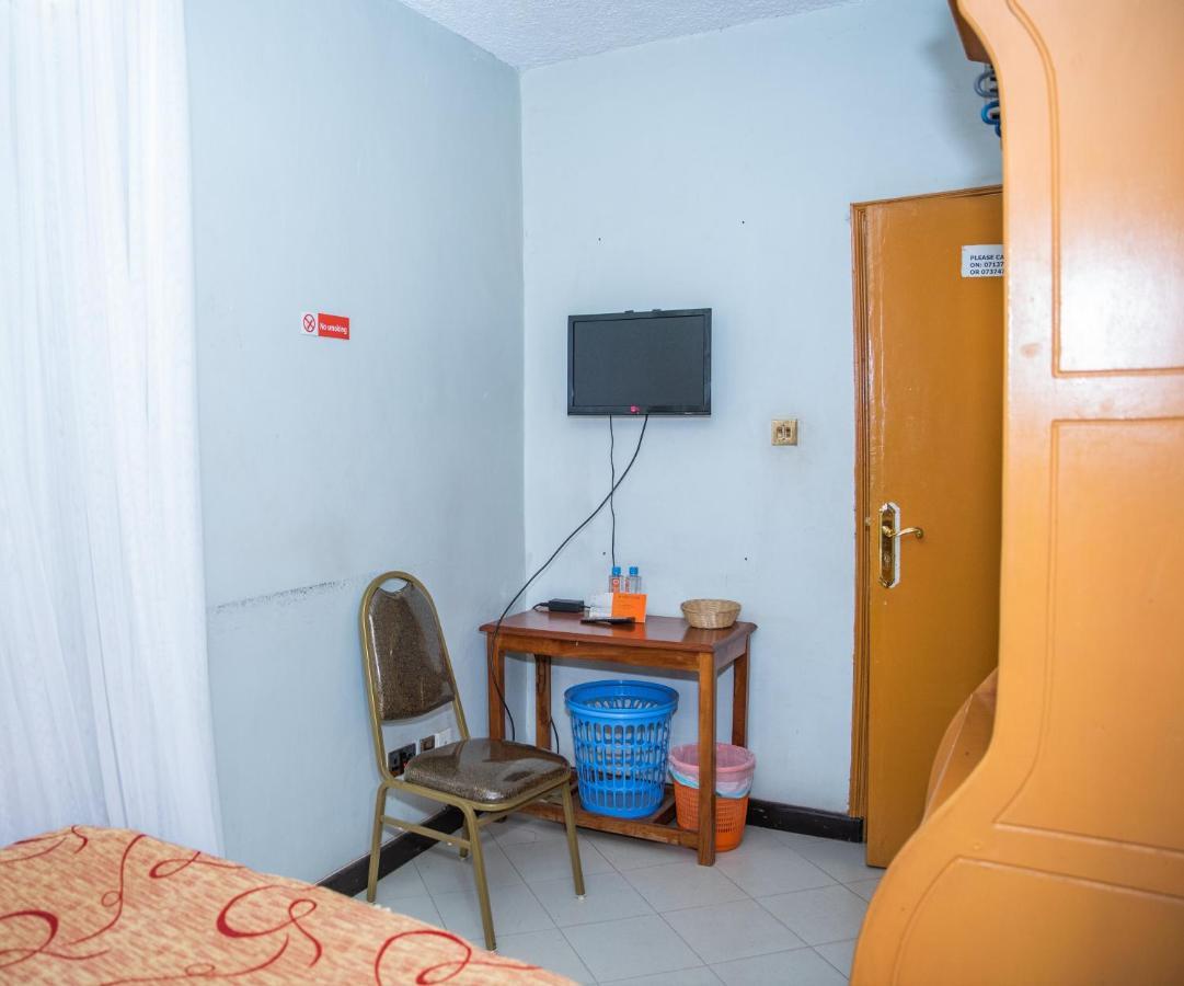 Jupiter Guest House - Parklands Nairobi Esterno foto