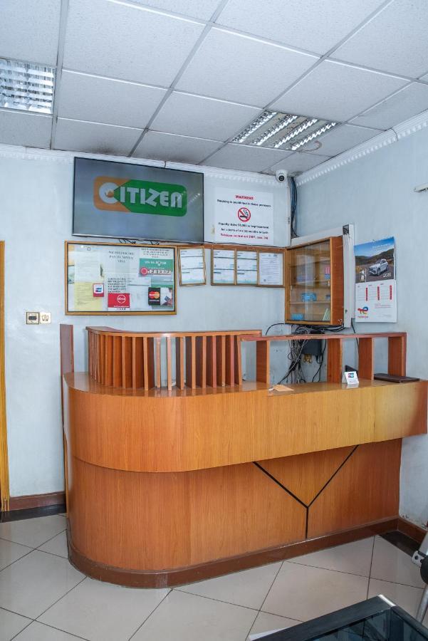 Jupiter Guest House - Parklands Nairobi Esterno foto