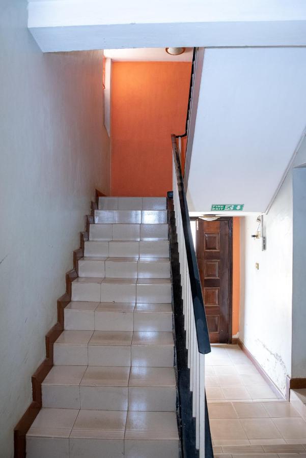 Jupiter Guest House - Parklands Nairobi Esterno foto